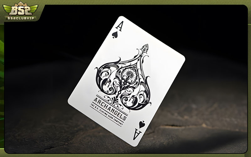 Quân Át bích (Ace of Spades) mùa đông